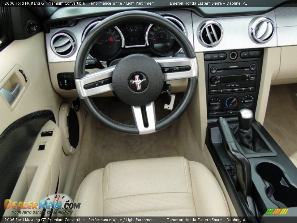 Light Parchment Interior - 2006 Ford Mustang GT Premium Convertible Photo #19