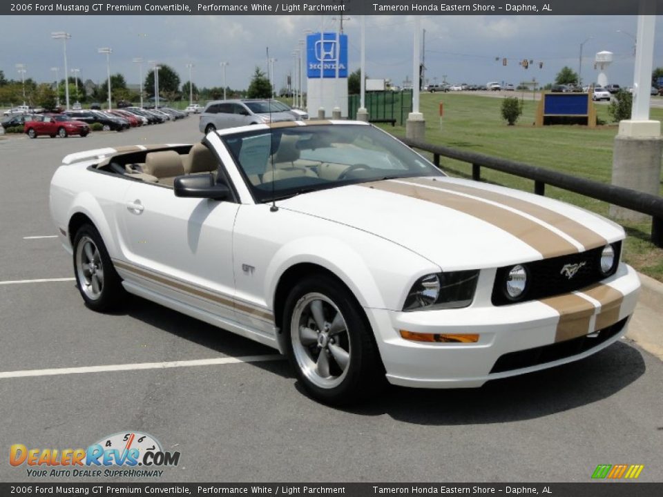 2006 Ford Mustang GT Premium Convertible Performance White / Light Parchment Photo #34