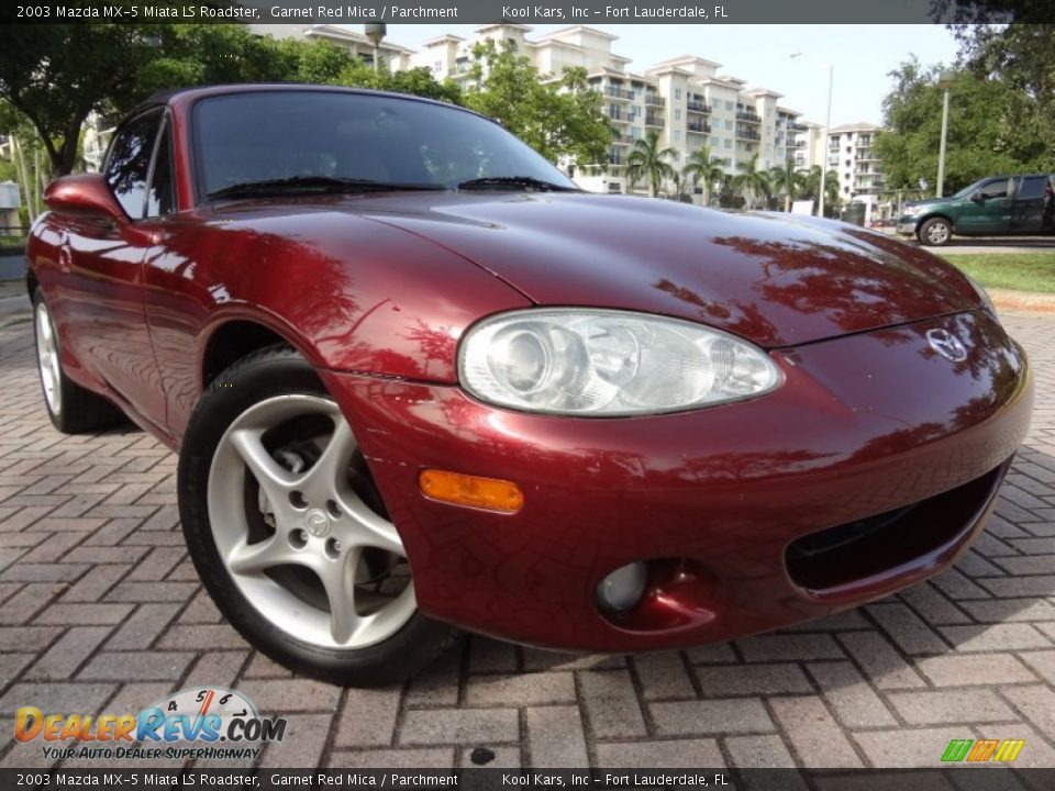 Front 3/4 View of 2003 Mazda MX-5 Miata LS Roadster Photo #1