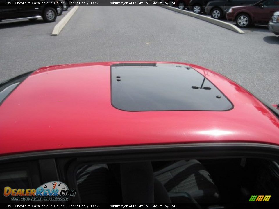 1993 Chevrolet Cavalier Z24 Coupe Bright Red / Black Photo #9