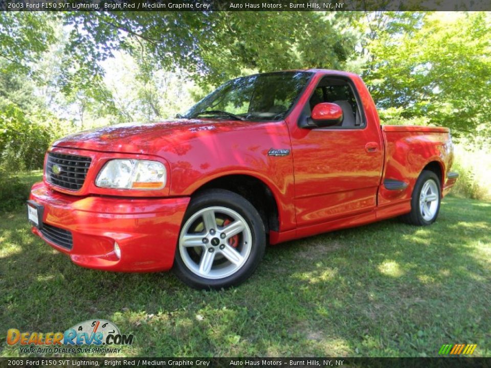 Front 3/4 View of 2003 Ford F150 SVT Lightning Photo #1