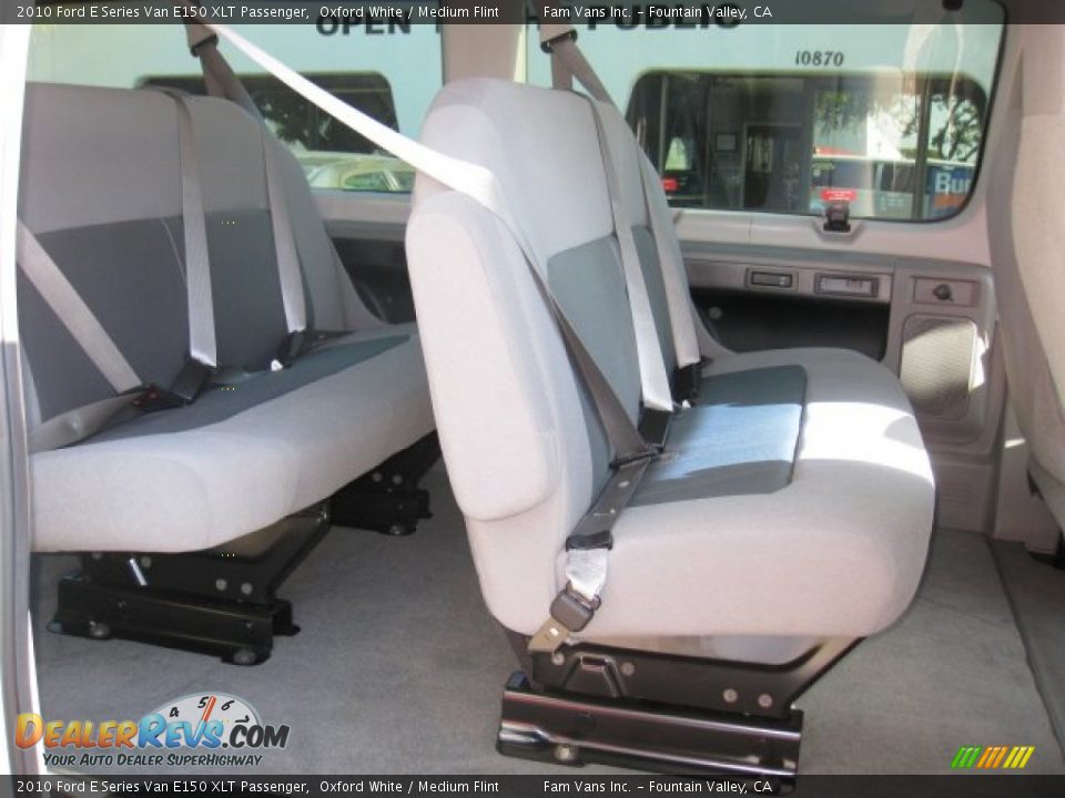 2010 Ford E Series Van E150 XLT Passenger Oxford White / Medium Flint Photo #6