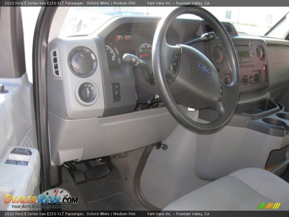 2010 Ford E Series Van E150 XLT Passenger Oxford White / Medium Flint Photo #9