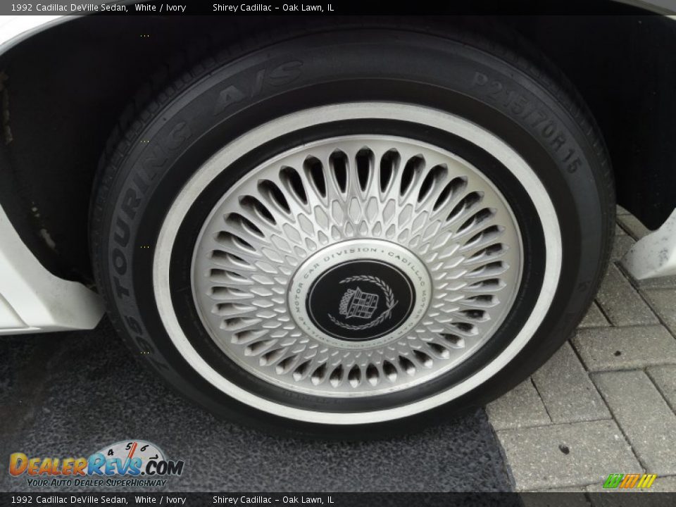 1992 Cadillac DeVille Sedan Wheel Photo #8