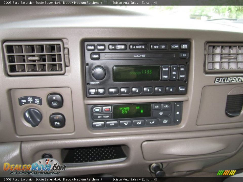 Controls of 2003 Ford Excursion Eddie Bauer 4x4 Photo #21