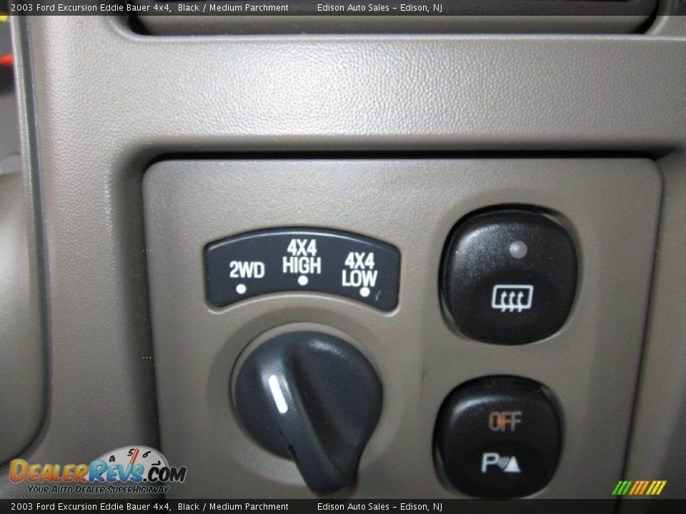 Controls of 2003 Ford Excursion Eddie Bauer 4x4 Photo #22