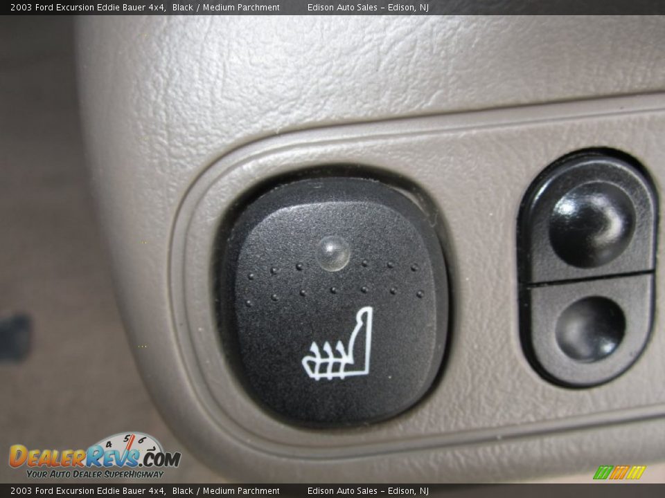Controls of 2003 Ford Excursion Eddie Bauer 4x4 Photo #25