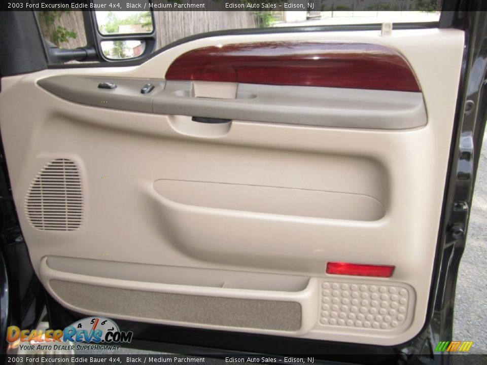 Door Panel of 2003 Ford Excursion Eddie Bauer 4x4 Photo #30