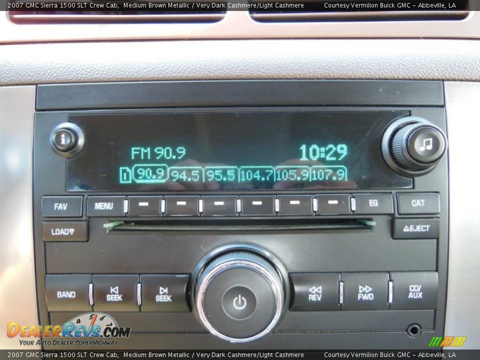 Controls of 2007 GMC Sierra 1500 SLT Crew Cab Photo #15