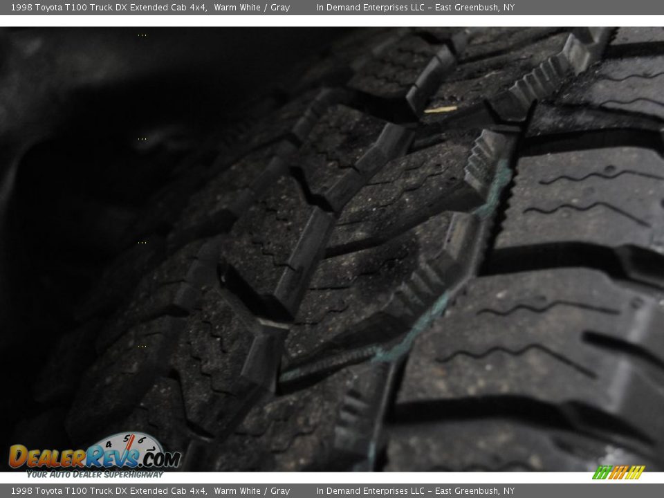 1998 Toyota T100 Truck DX Extended Cab 4x4 Warm White / Gray Photo #23