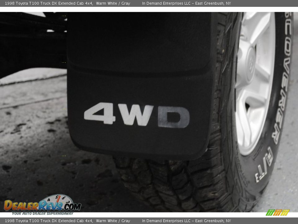 1998 Toyota T100 Truck DX Extended Cab 4x4 Warm White / Gray Photo #28