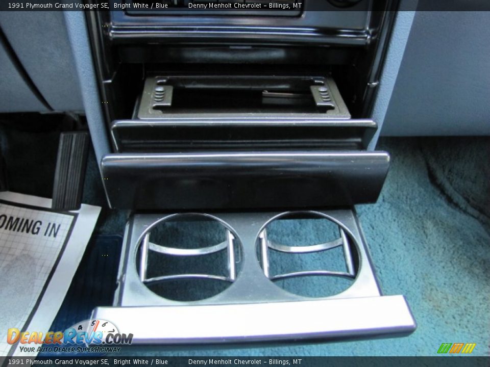 1991 Plymouth Grand Voyager SE Bright White / Blue Photo #19