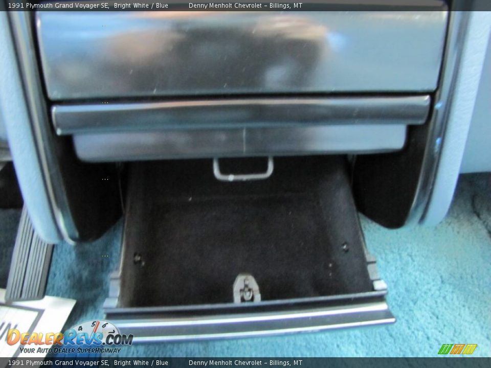 1991 Plymouth Grand Voyager SE Bright White / Blue Photo #20