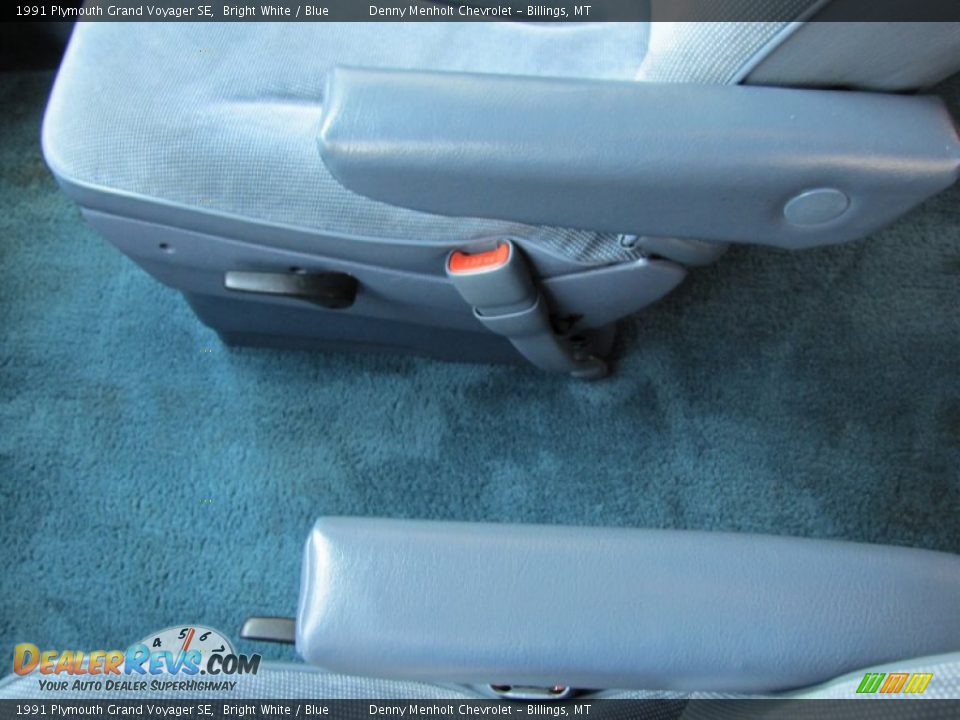 1991 Plymouth Grand Voyager SE Bright White / Blue Photo #21