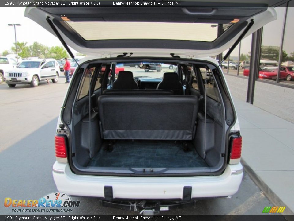 1991 Plymouth Grand Voyager SE Bright White / Blue Photo #26