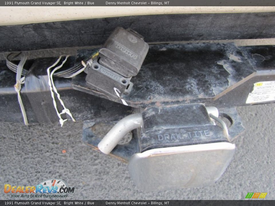 1991 Plymouth Grand Voyager SE Bright White / Blue Photo #27