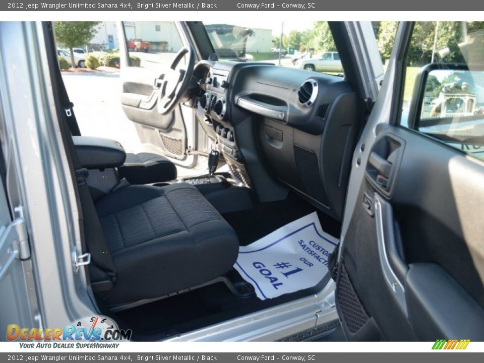 2012 Jeep Wrangler Unlimited Sahara 4x4 Bright Silver Metallic / Black Photo #19