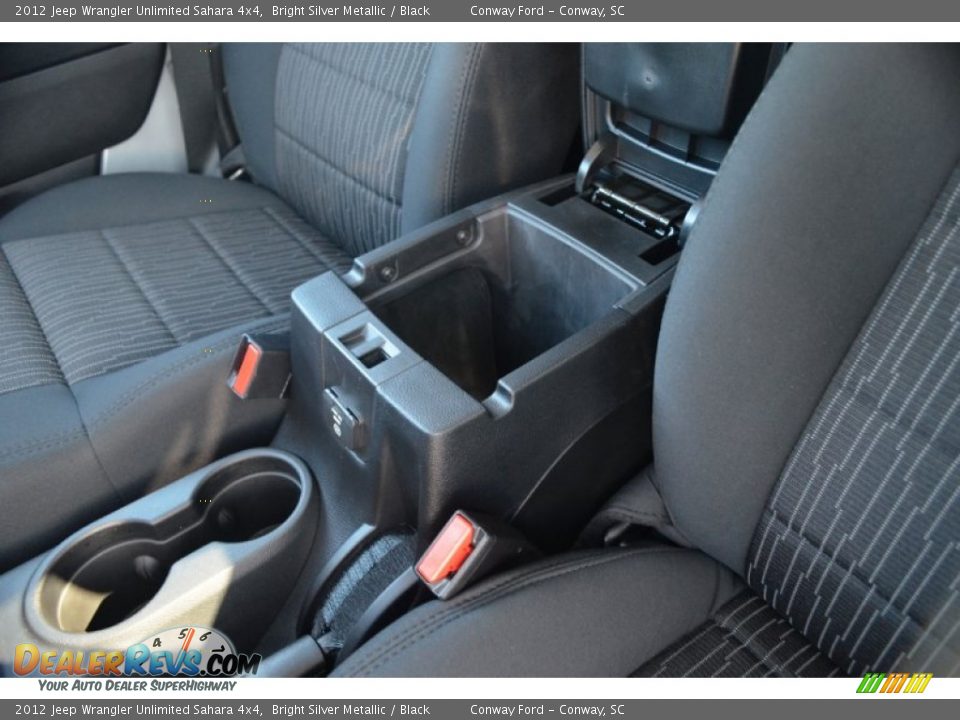 2012 Jeep Wrangler Unlimited Sahara 4x4 Bright Silver Metallic / Black Photo #29
