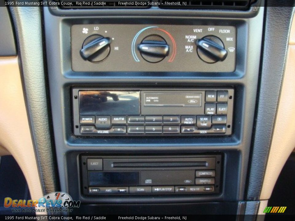Controls of 1995 Ford Mustang SVT Cobra Coupe Photo #13