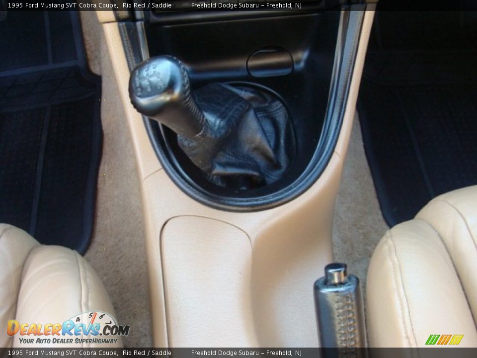 1995 Ford Mustang SVT Cobra Coupe Shifter Photo #14