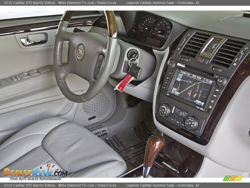 2010 Cadillac DTS Biarritz Edition White Diamond Tri-coat / Shale/Cocoa Photo #22