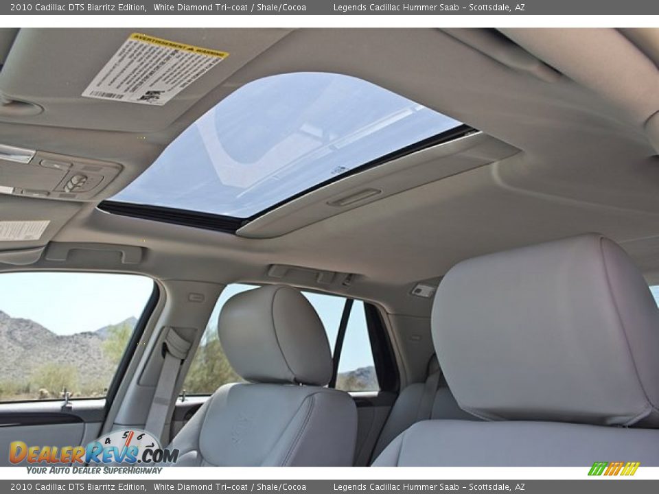 Sunroof of 2010 Cadillac DTS Biarritz Edition Photo #26
