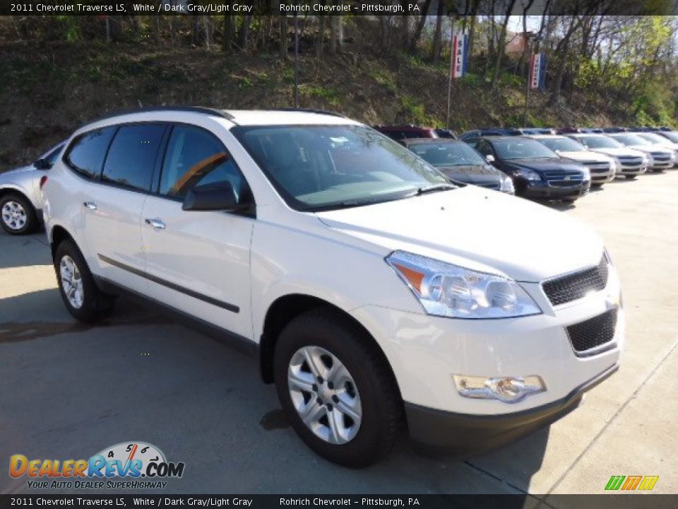 2011 Chevrolet Traverse LS White / Dark Gray/Light Gray Photo #6
