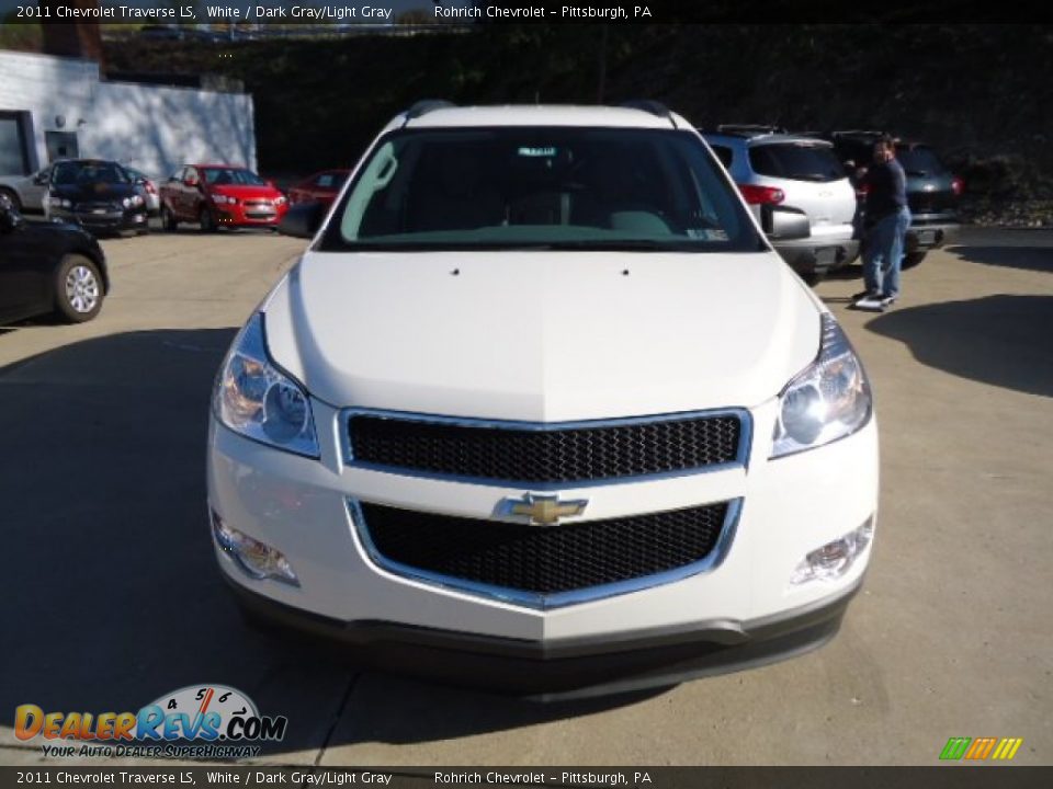 2011 Chevrolet Traverse LS White / Dark Gray/Light Gray Photo #7