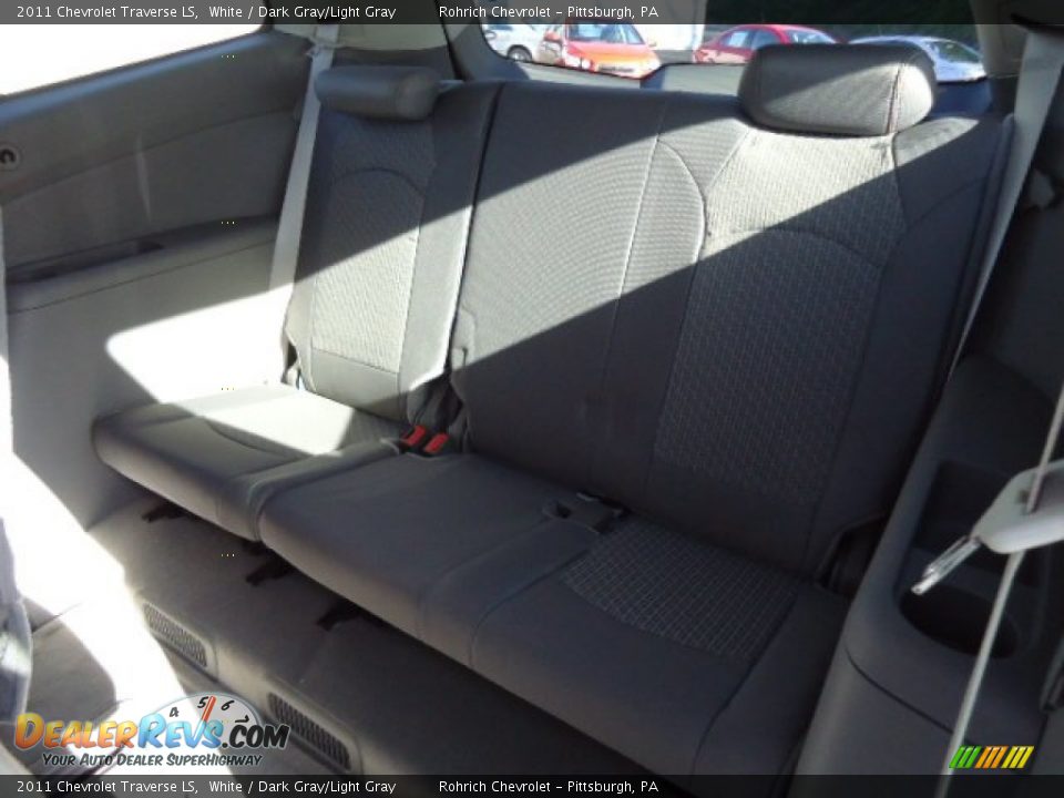2011 Chevrolet Traverse LS White / Dark Gray/Light Gray Photo #12
