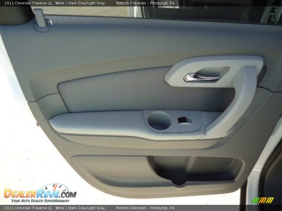 2011 Chevrolet Traverse LS White / Dark Gray/Light Gray Photo #14