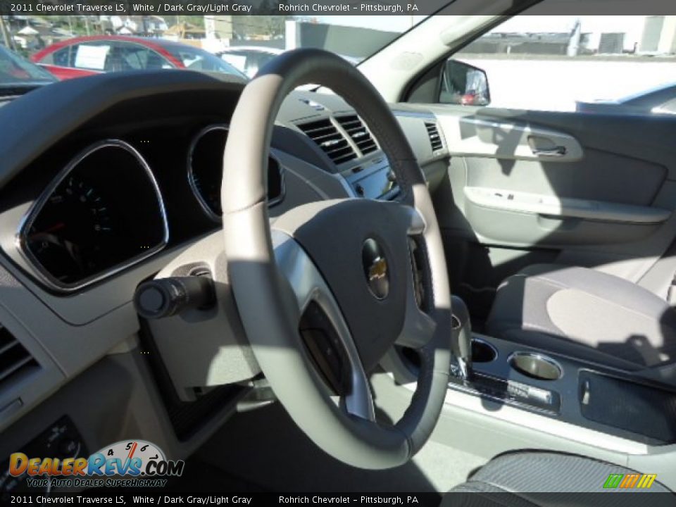 2011 Chevrolet Traverse LS Steering Wheel Photo #16
