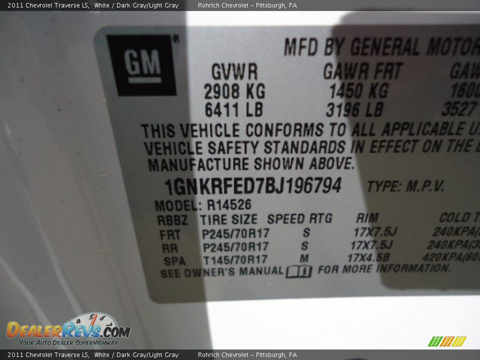 2011 Chevrolet Traverse LS White / Dark Gray/Light Gray Photo #17