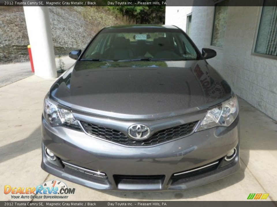 2012 Toyota Camry SE Magnetic Gray Metallic / Black Photo #6