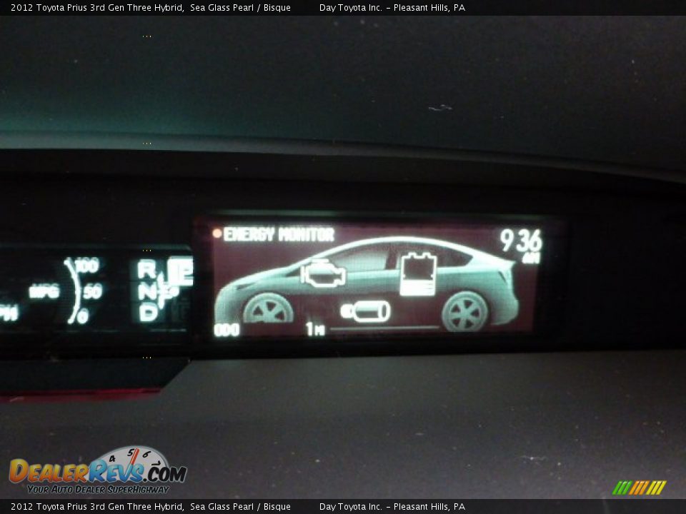 2012 Toyota Prius 3rd Gen Three Hybrid Sea Glass Pearl / Bisque Photo #14