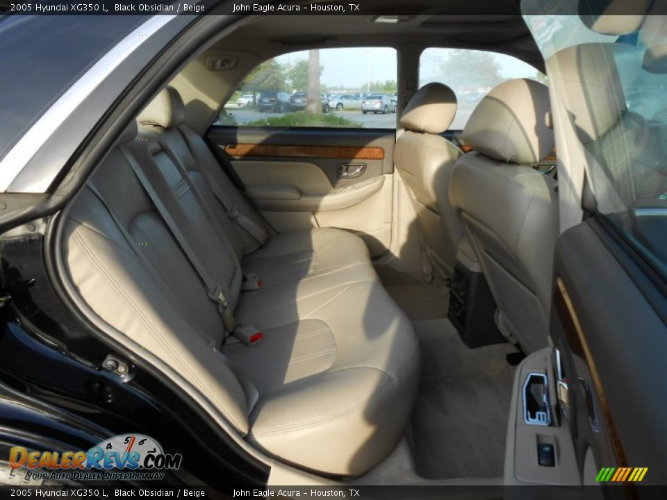 2005 Hyundai XG350 L Black Obsidian / Beige Photo #17