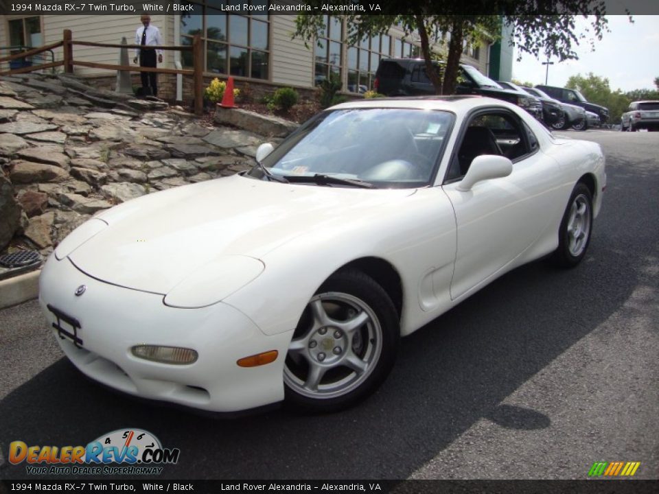 Front 3/4 View of 1994 Mazda RX-7 Twin Turbo Photo #2