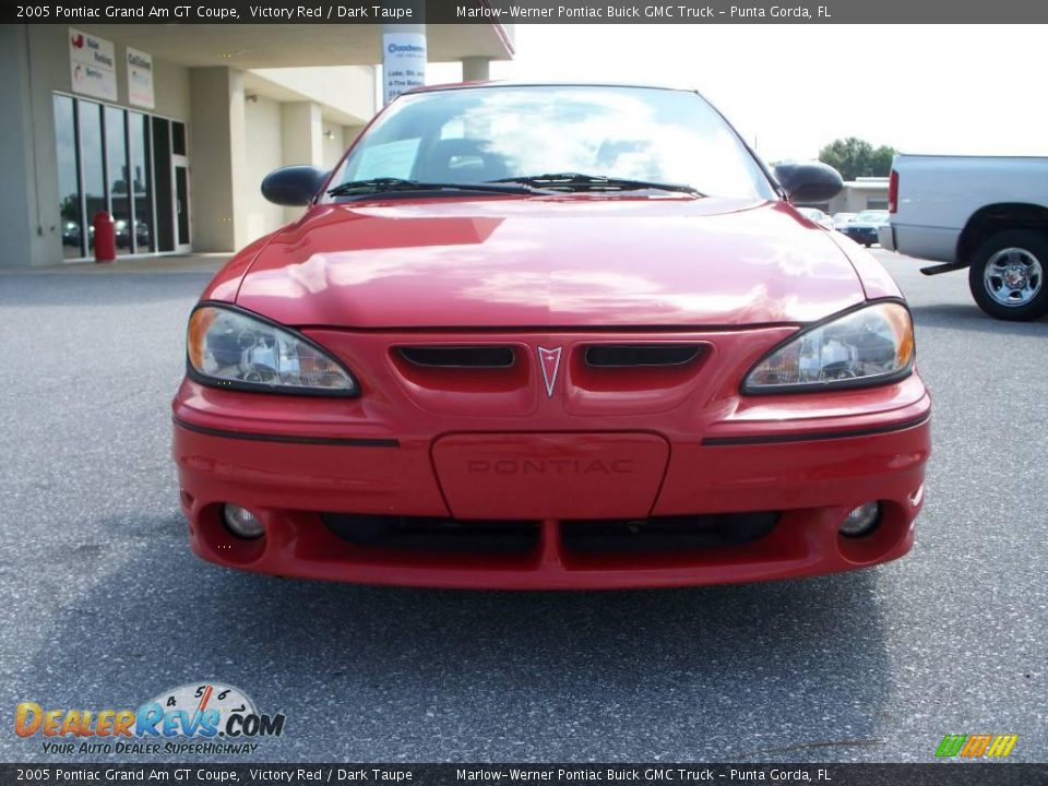 2005 Pontiac Grand Am GT Coupe Victory Red / Dark Taupe Photo #2