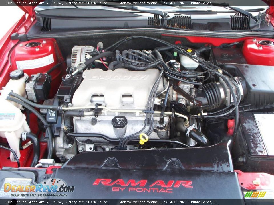 2005 Pontiac Grand Am GT Coupe Victory Red / Dark Taupe Photo #11
