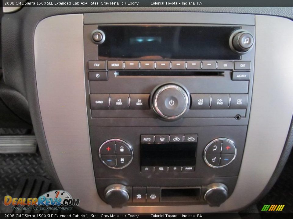 Controls of 2008 GMC Sierra 1500 SLE Extended Cab 4x4 Photo #14