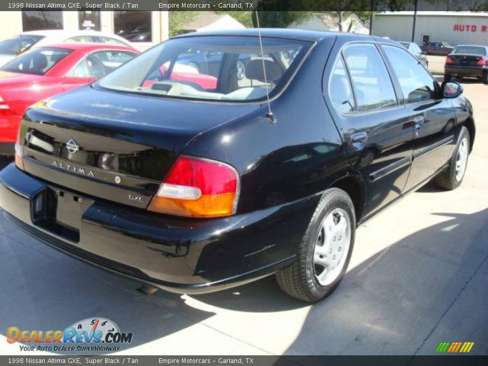 1998 Nissan Altima GXE Super Black / Tan Photo #3