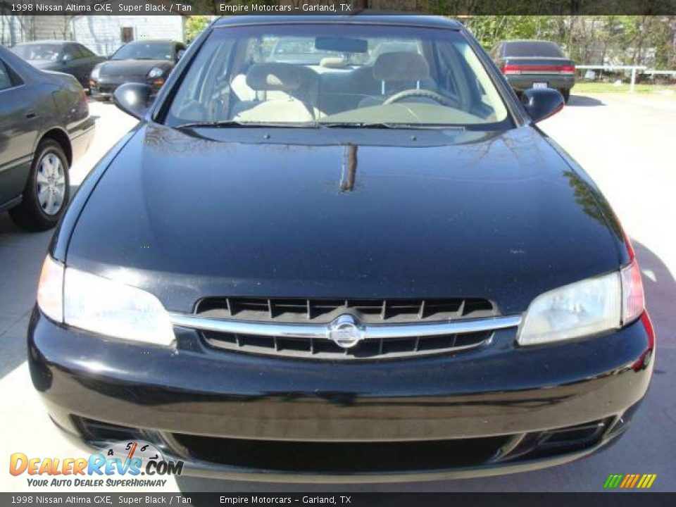 1998 Nissan Altima GXE Super Black / Tan Photo #6