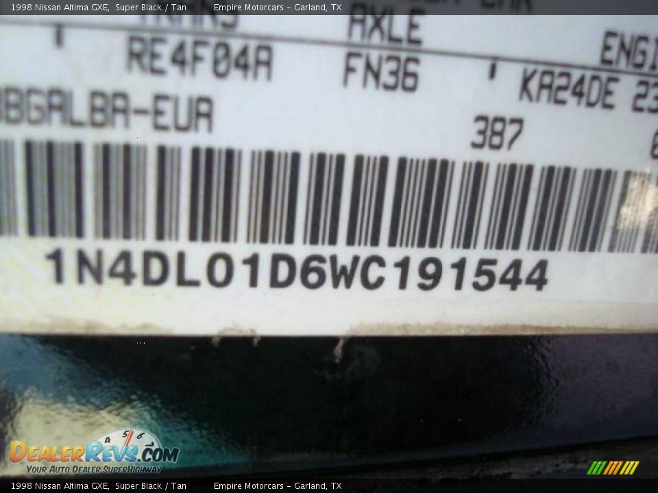1998 Nissan Altima GXE Super Black / Tan Photo #14