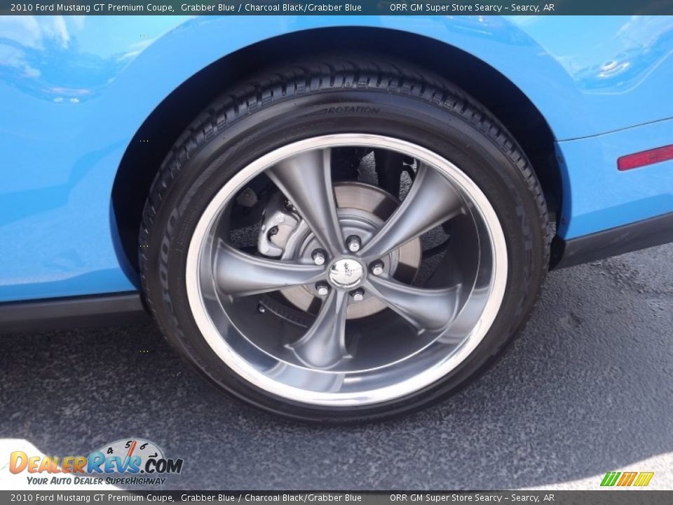 Custom Wheels of 2010 Ford Mustang GT Premium Coupe Photo #16