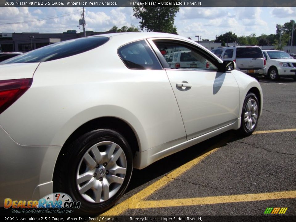 2009 Nissan Altima 2.5 S Coupe Winter Frost Pearl / Charcoal Photo #5