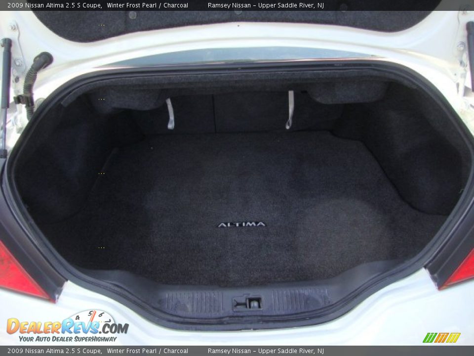 2009 Nissan Altima 2.5 S Coupe Winter Frost Pearl / Charcoal Photo #16