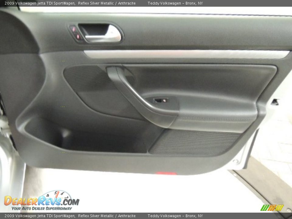 2009 Volkswagen Jetta TDI SportWagen Reflex Silver Metallic / Anthracite Photo #13