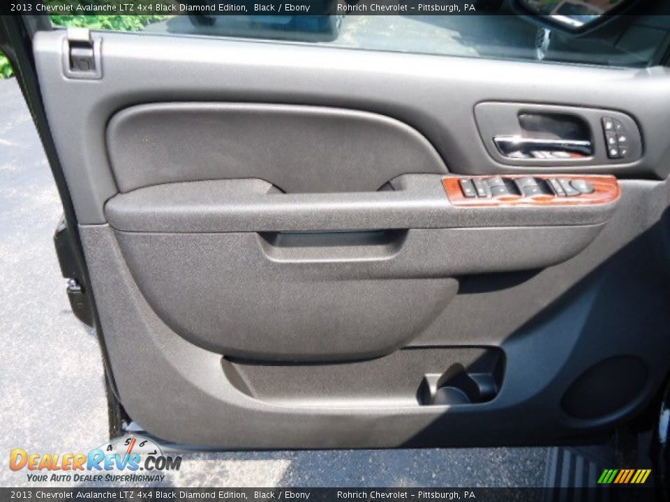 2013 Chevrolet Avalanche LTZ 4x4 Black Diamond Edition Black / Ebony Photo #15
