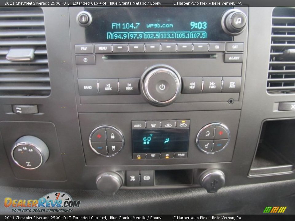 Controls of 2011 Chevrolet Silverado 2500HD LT Extended Cab 4x4 Photo #16