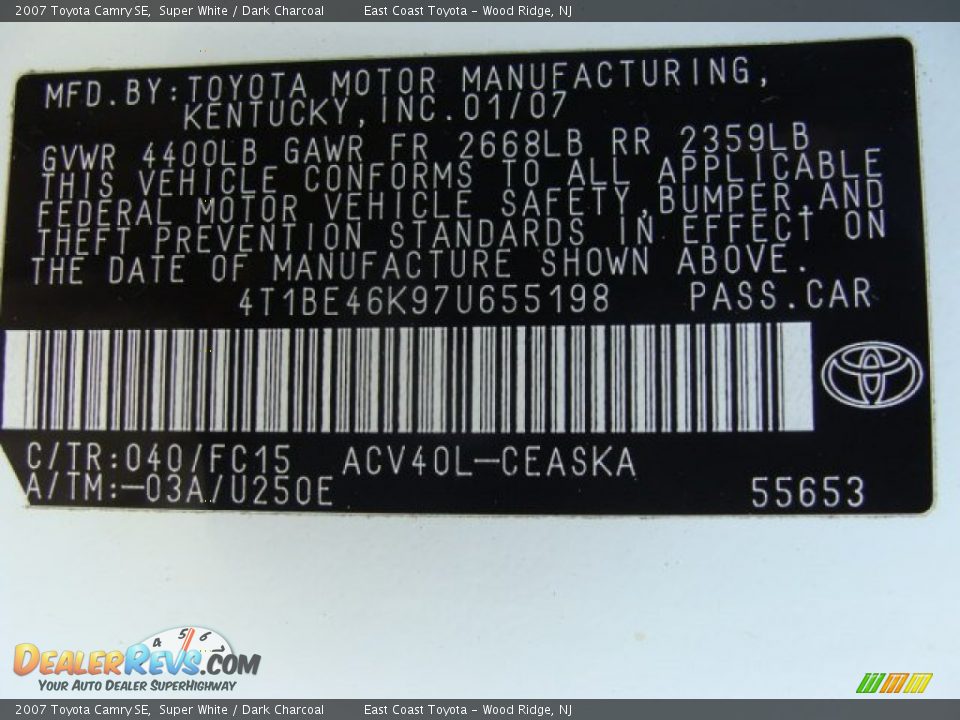 2007 Toyota Camry SE Super White / Dark Charcoal Photo #15