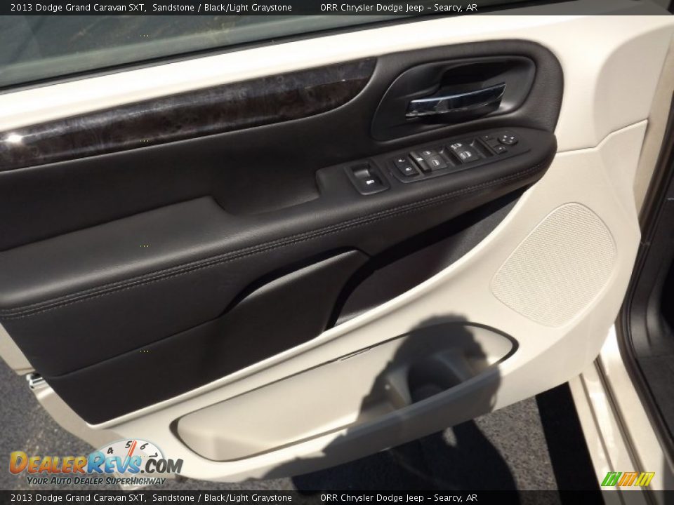 2013 Dodge Grand Caravan SXT Sandstone / Black/Light Graystone Photo #12